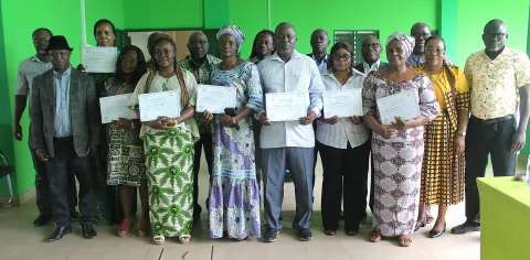 CEREMONIE DE DISTINCTION DES MEILLEURS AGENTS AU CROU DE DALOA.